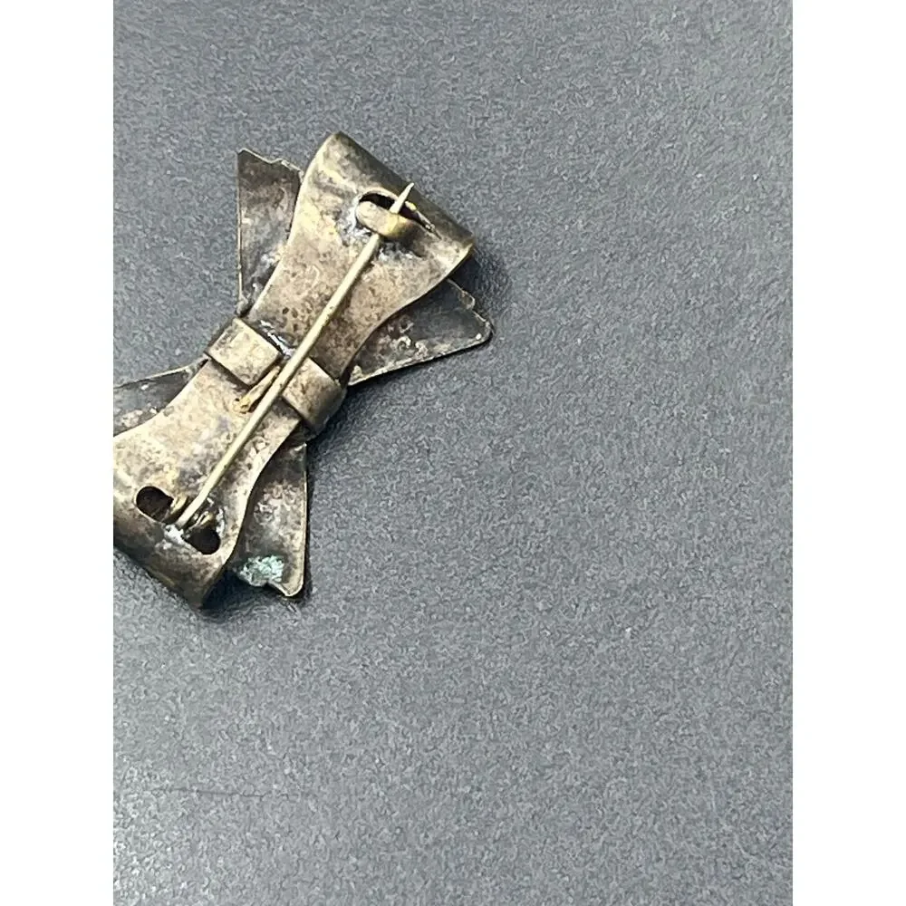 VINTAGE Victorian‎ Antiqued Brass Style Detailed Bow Brooch Unsigned